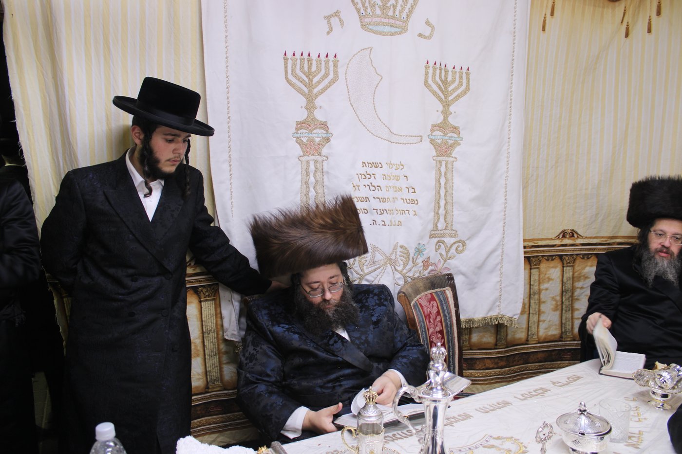 ירח האיתנים בחצה"ק צאנז ז'מיגראד