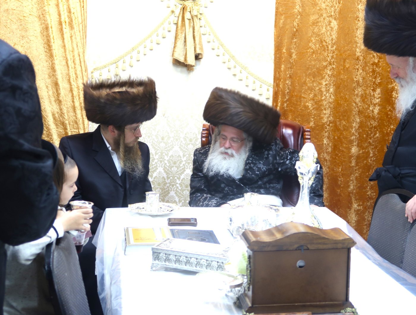 סוכות - הושענא רבה - שמחת תורה, בחצה"ק נדבורנה ירושלים