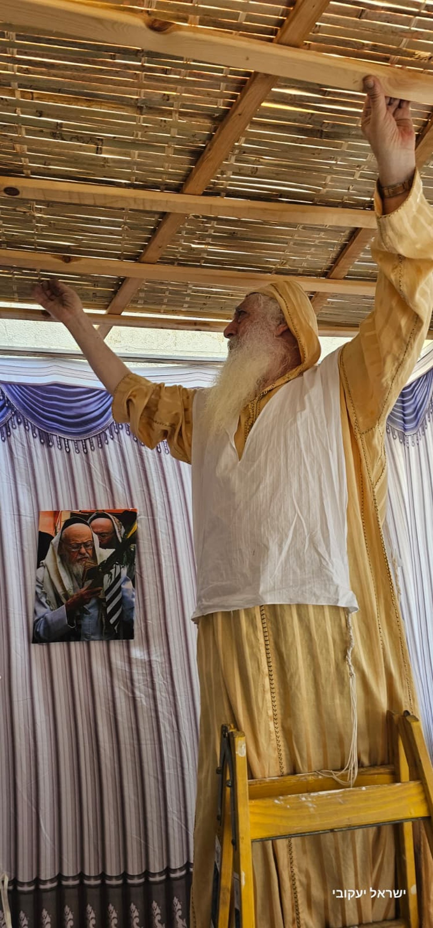 חג הסוכות אצל האדמו"ר רבי דוד חנניה פינטו 