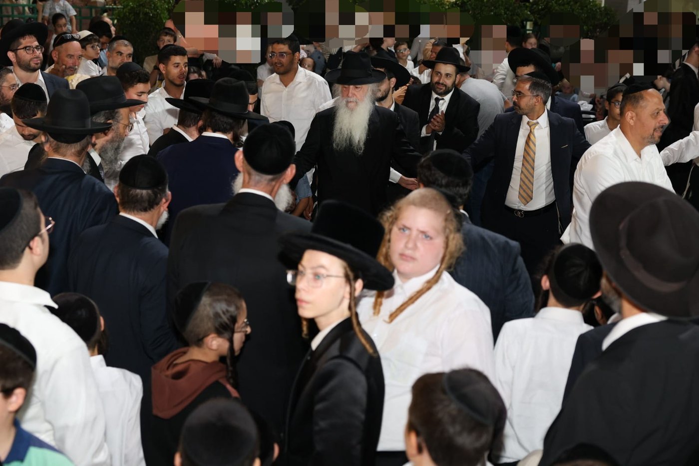חג הסוכות אצל האדמו"ר רבי דוד חנניה פינטו 