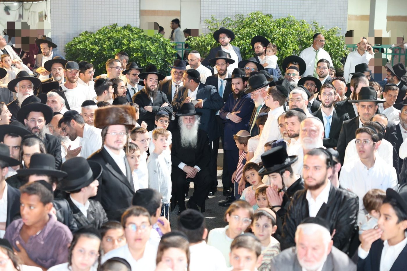 חג הסוכות אצל האדמו"ר רבי דוד חנניה פינטו 