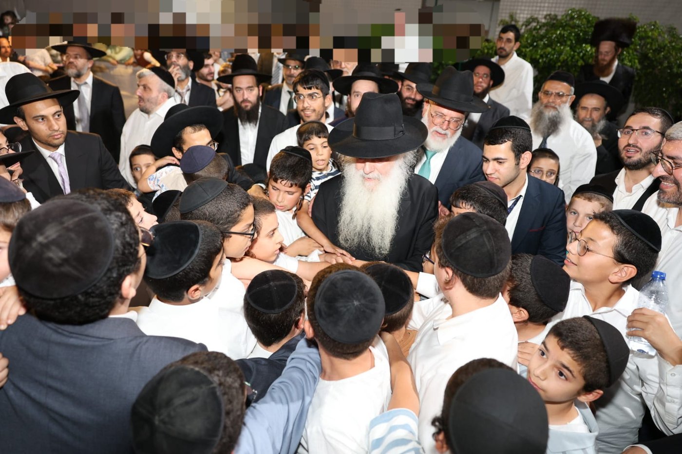 חג הסוכות אצל האדמו"ר רבי דוד חנניה פינטו 
