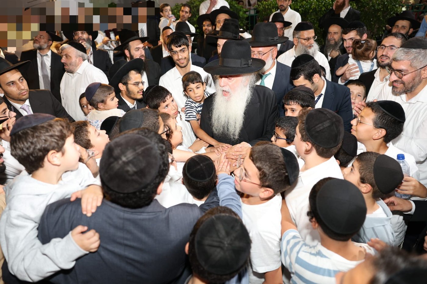חג הסוכות אצל האדמו"ר רבי דוד חנניה פינטו 