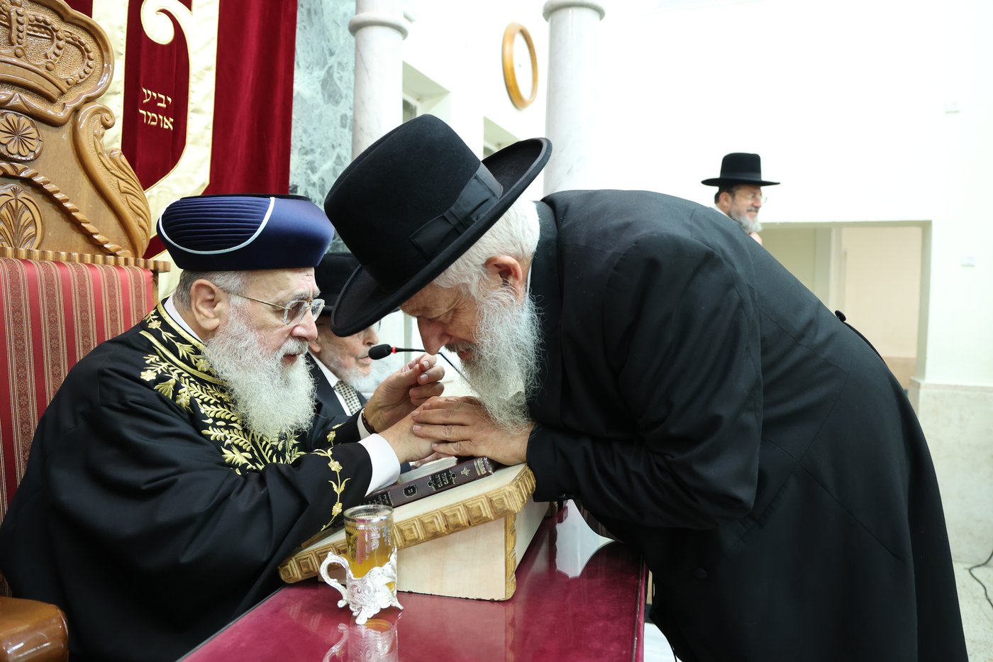 העצרת ב'יזדים'