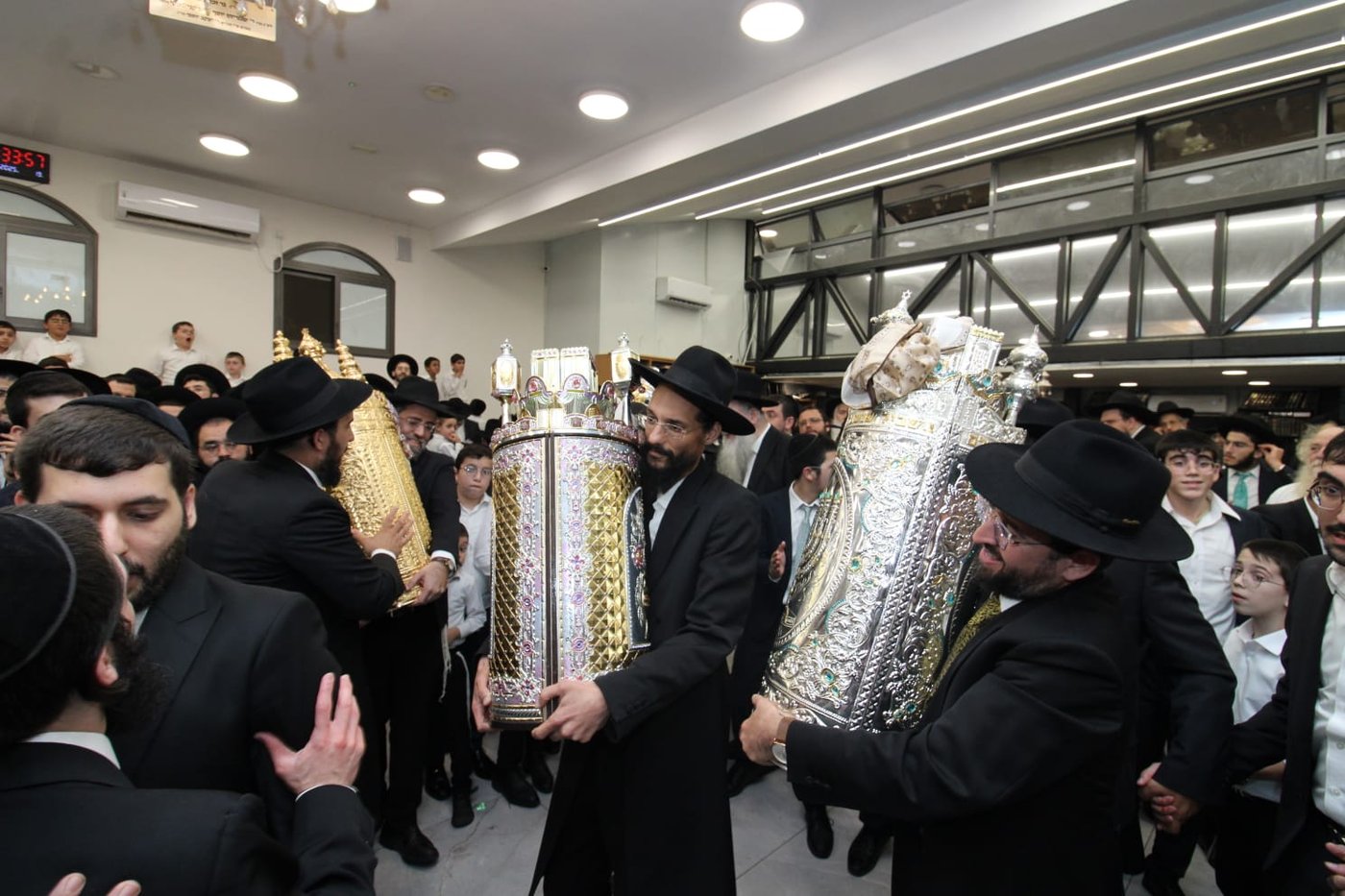 הקפות שניות בקהילה המרכזית בבני ברק