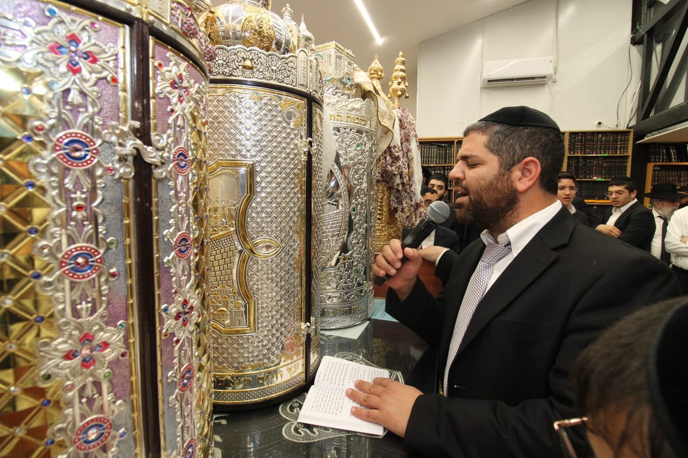 הקפות שניות בקהילה המרכזית בבני ברק