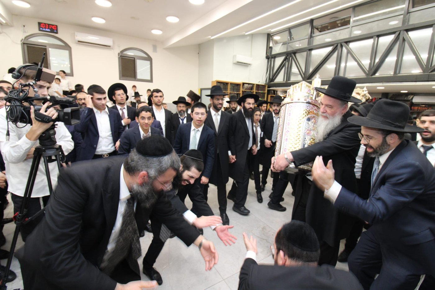 הקפות שניות בקהילה המרכזית בבני ברק