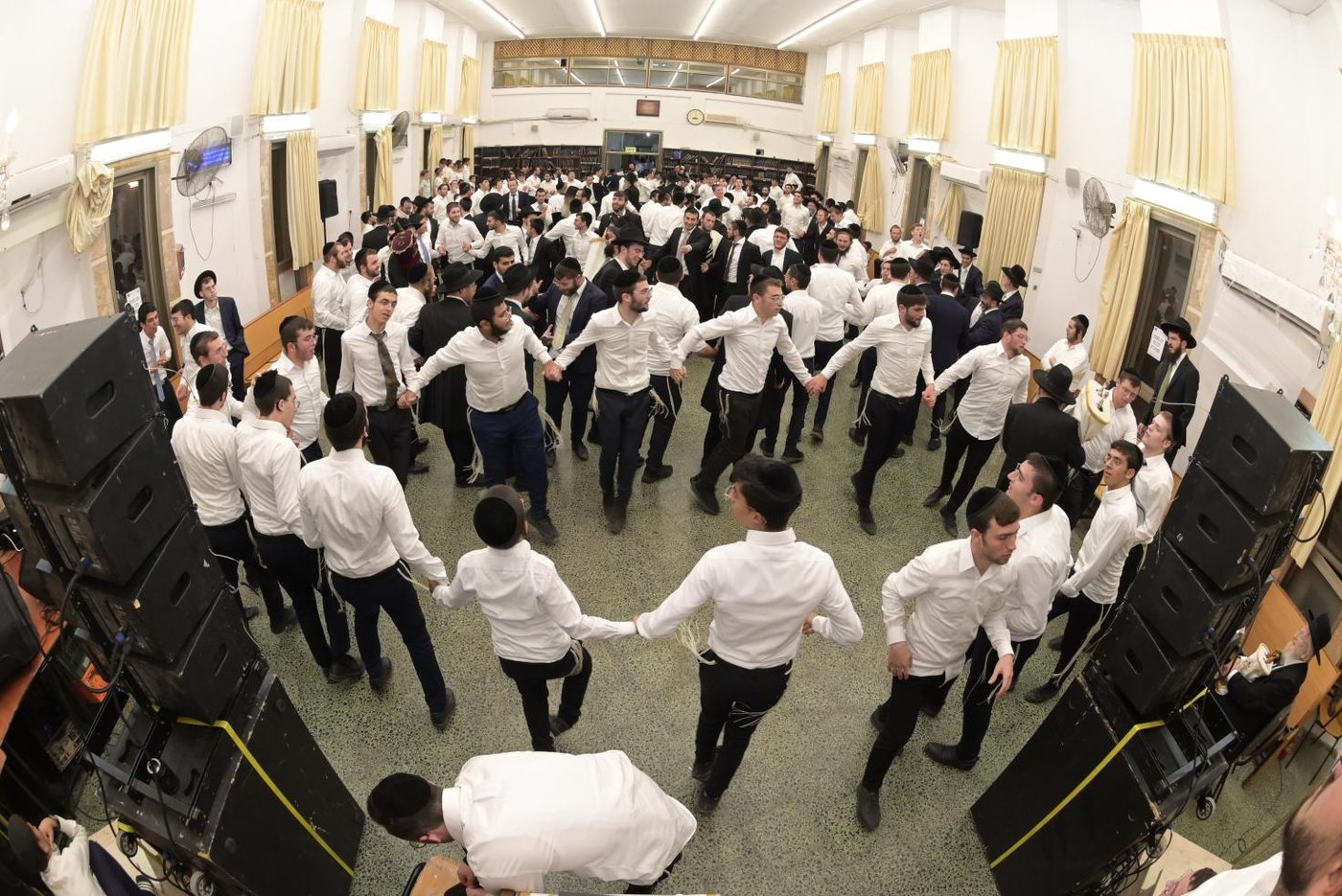 הקפות שניות בישיבת 'שכר שכיר'