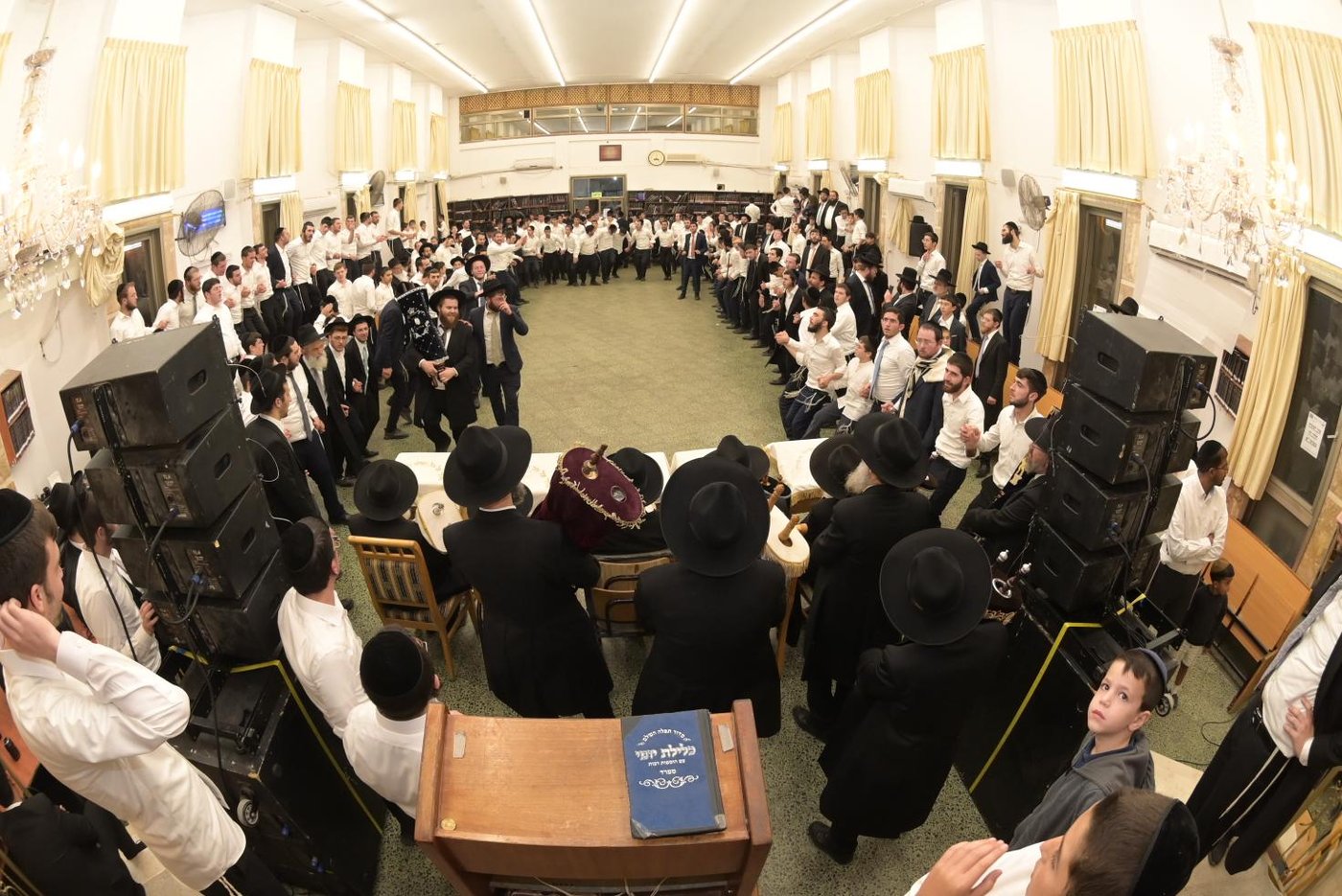 הקפות שניות בישיבת 'שכר שכיר'