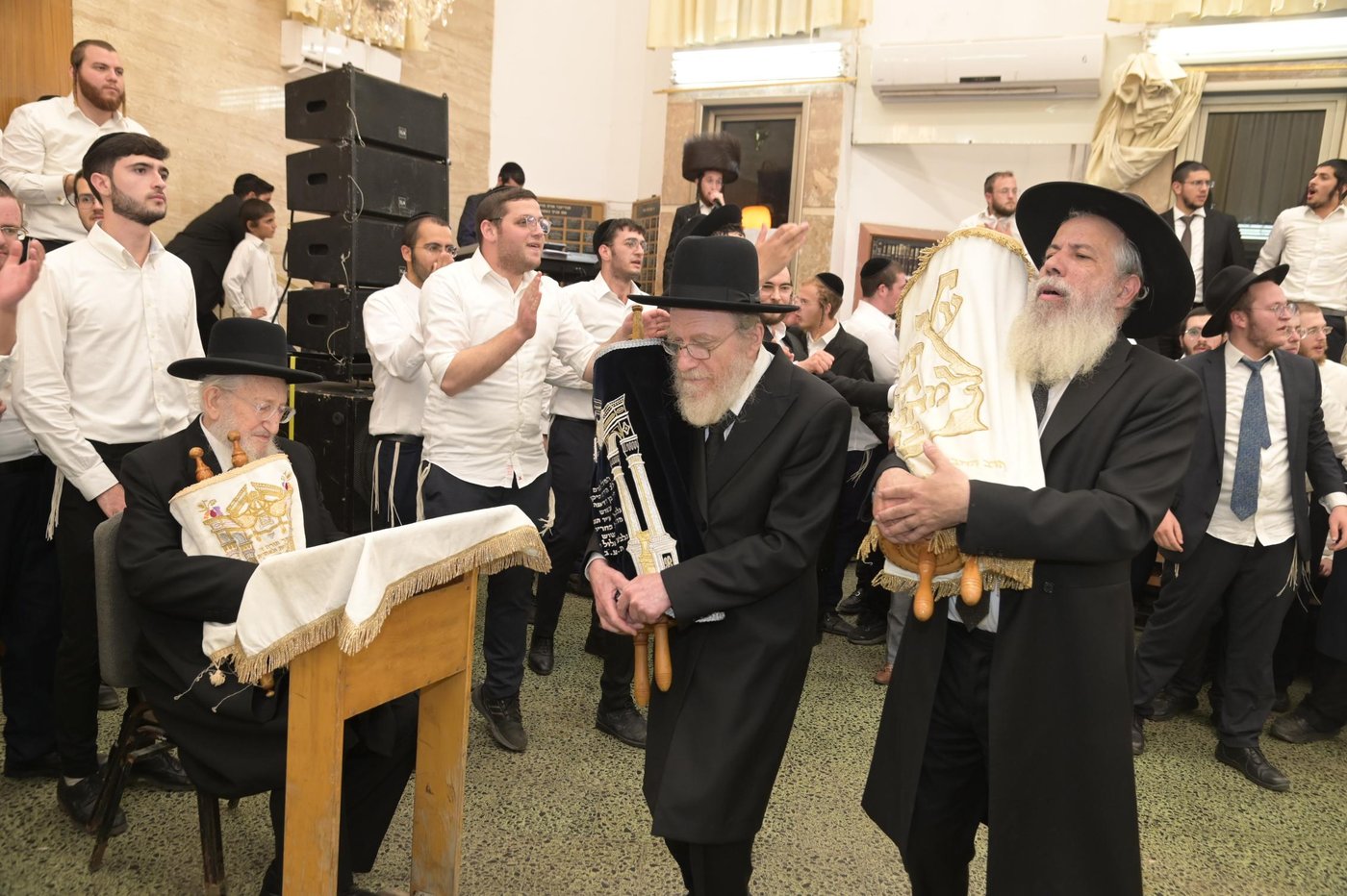 הקפות שניות בישיבת 'שכר שכיר'