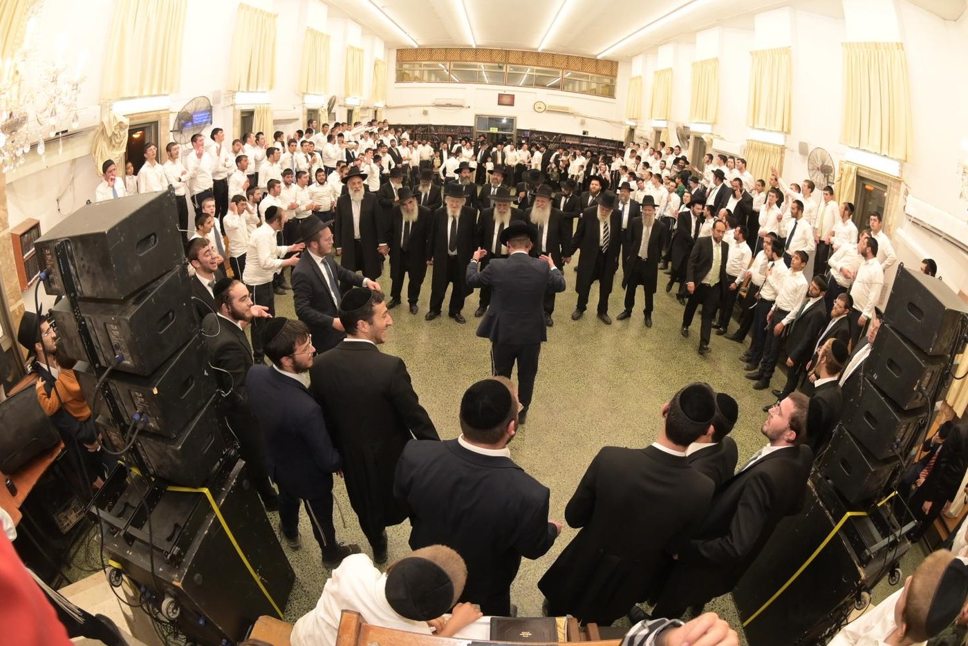 הקפות שניות בישיבת 'שכר שכיר'