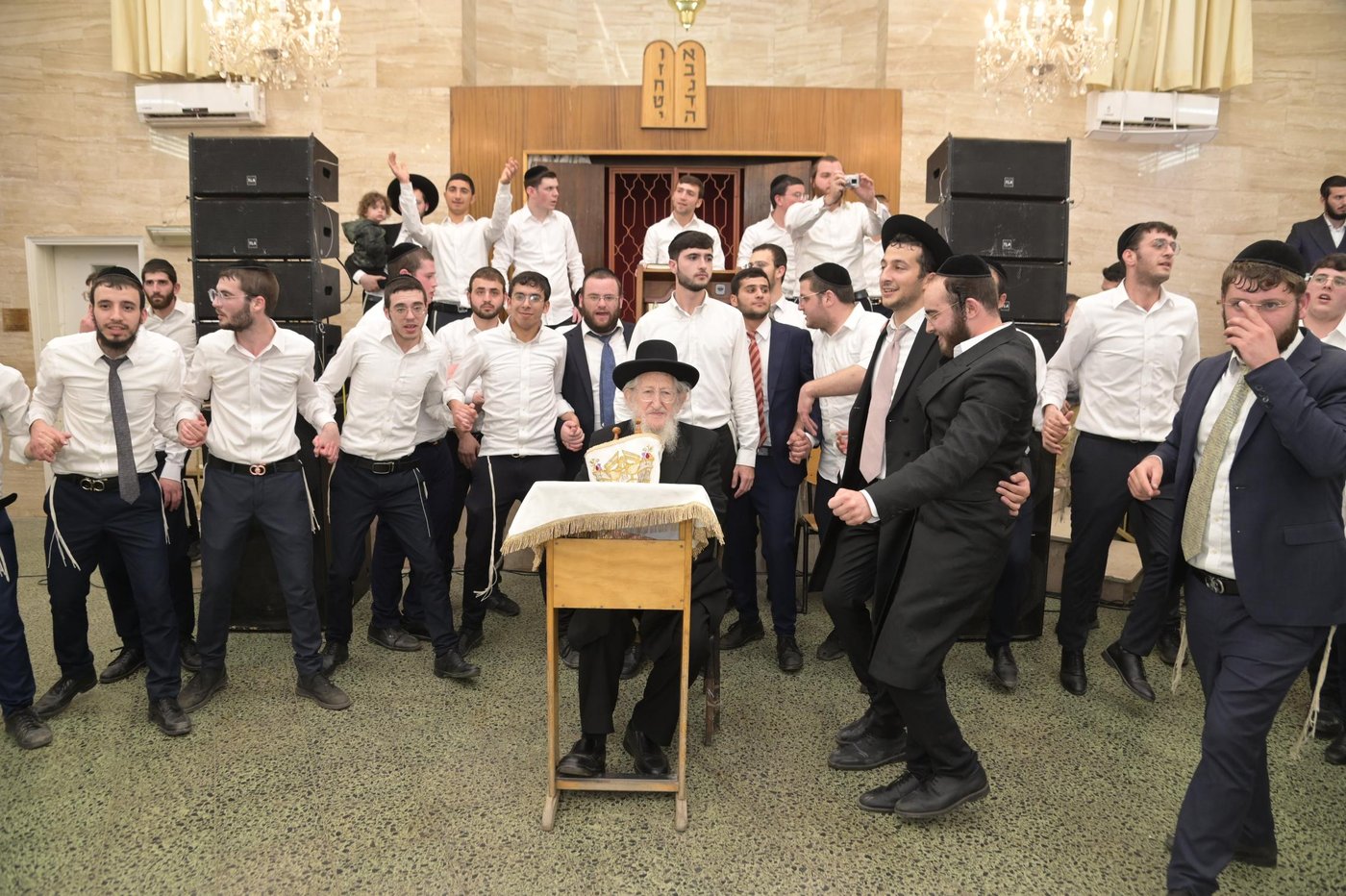 הקפות שניות בישיבת 'שכר שכיר'