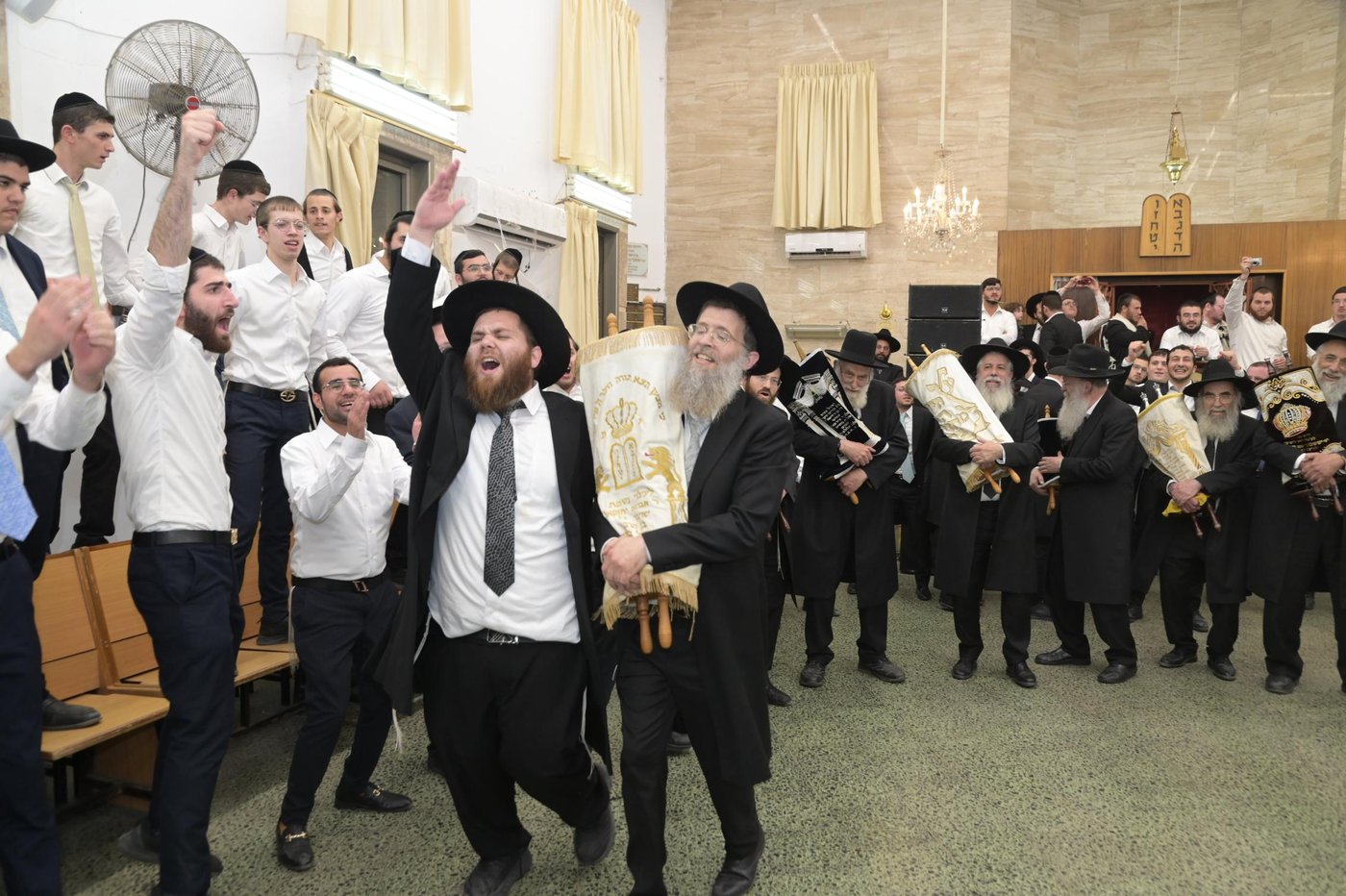 הקפות שניות בישיבת 'שכר שכיר'