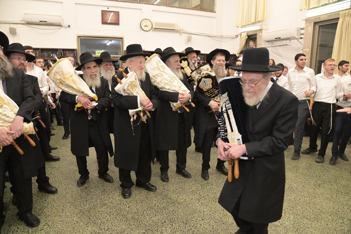 הקפות שניות בישיבת 'שכר שכיר'