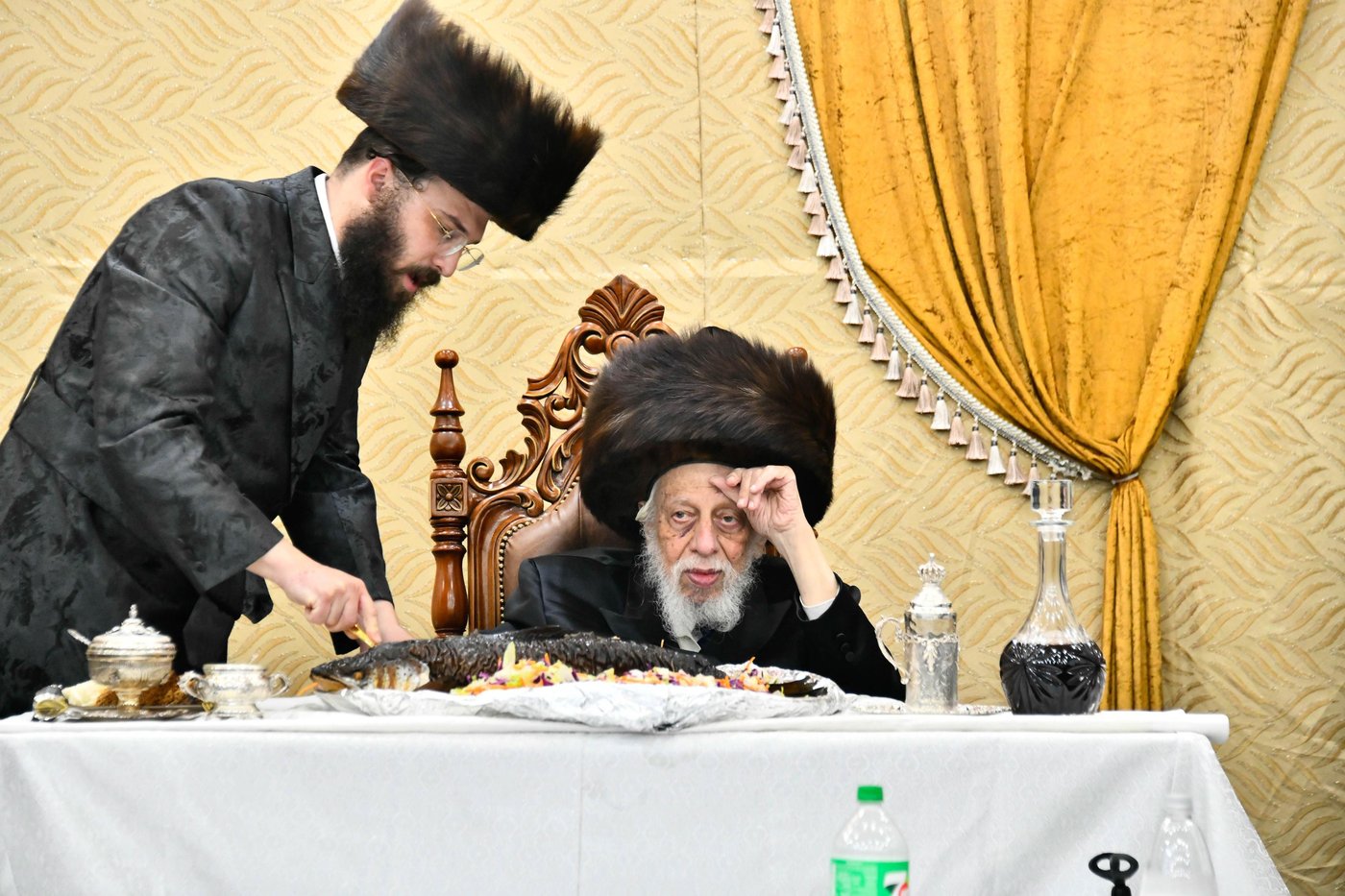 סוכות בחצה"ק קופטשניץ