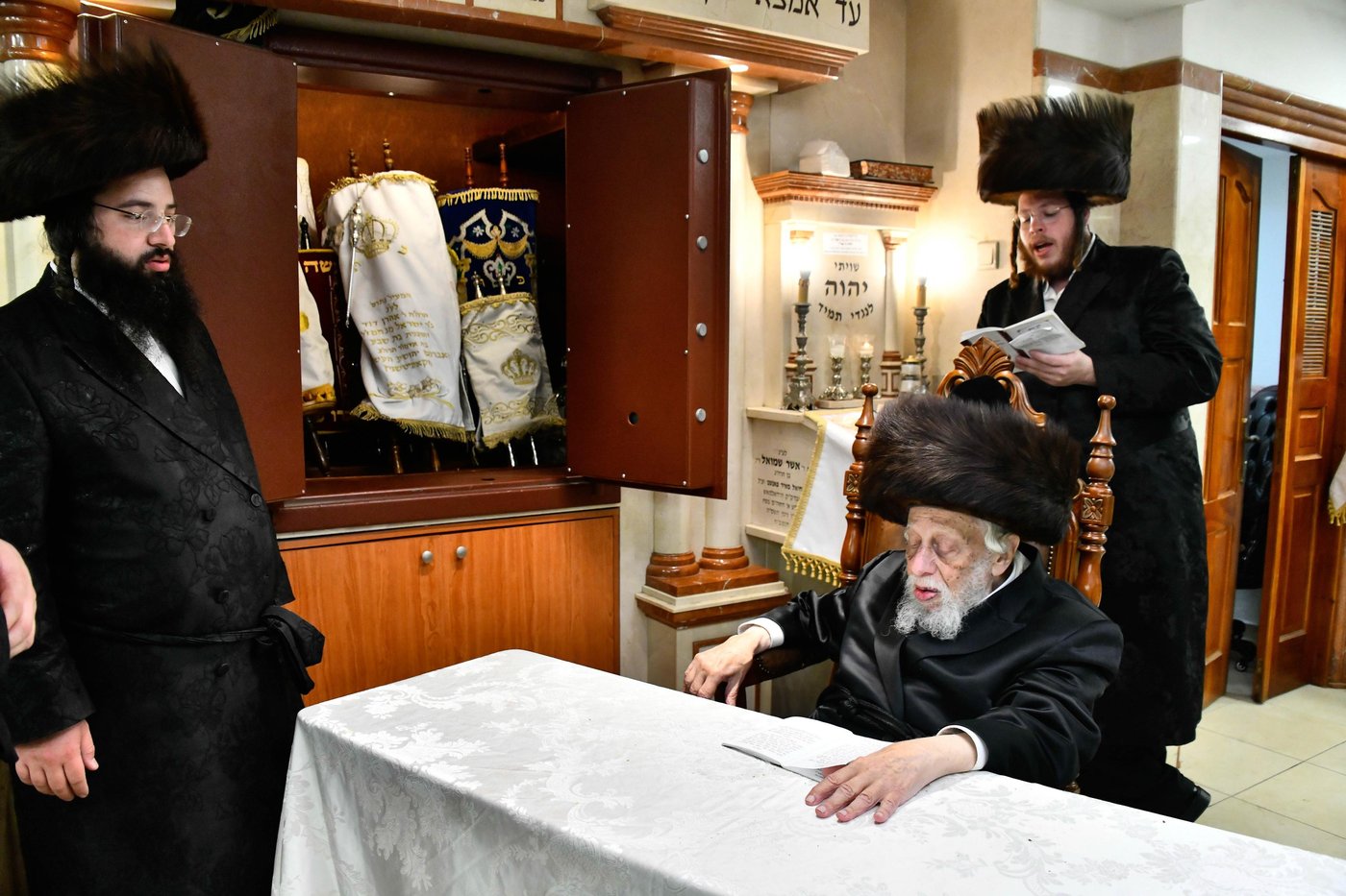 הקפות שניות בחצה"ק קופטשניץ