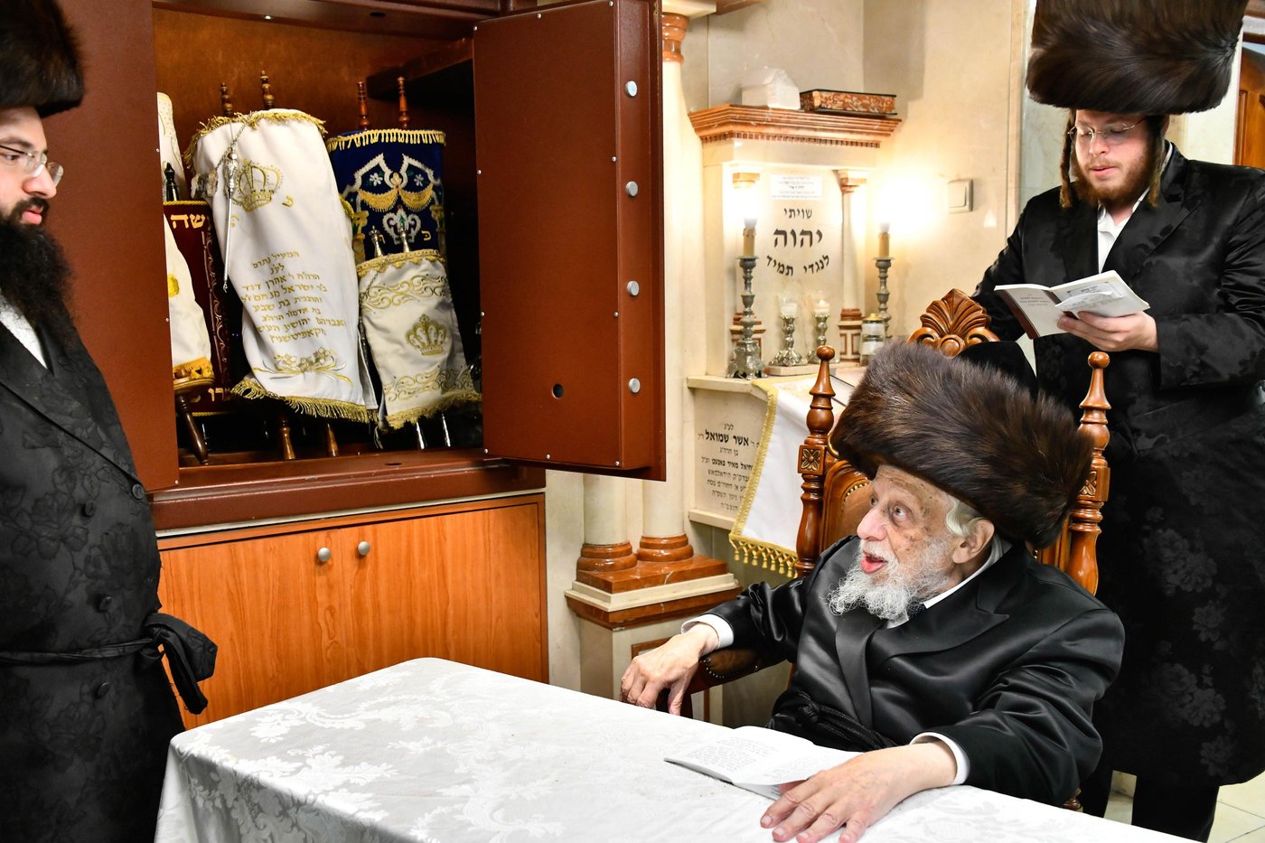 הקפות שניות בחצה"ק קופטשניץ