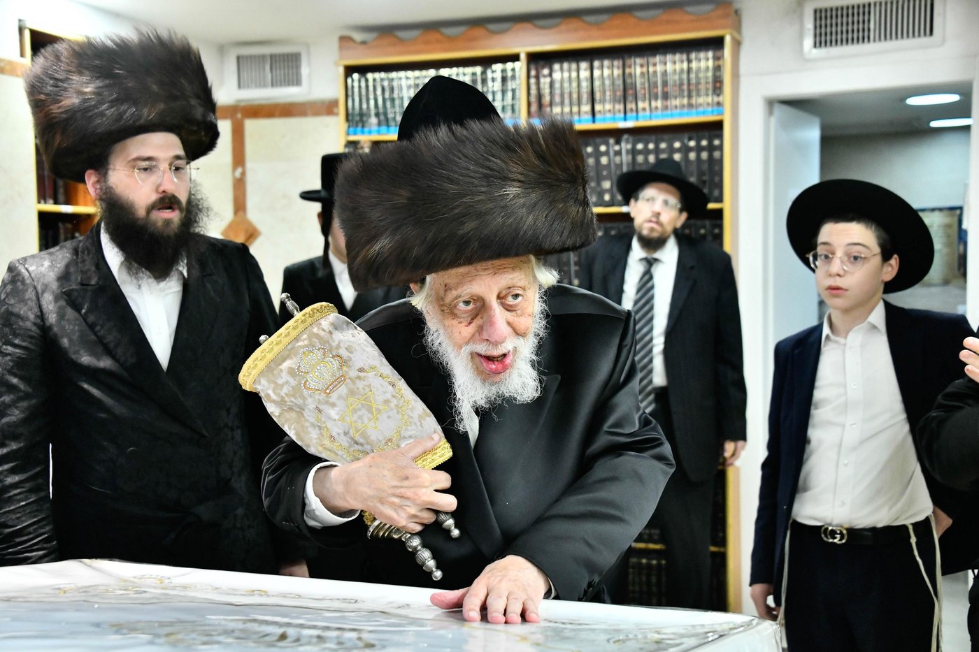 הקפות שניות בחצה"ק קופטשניץ