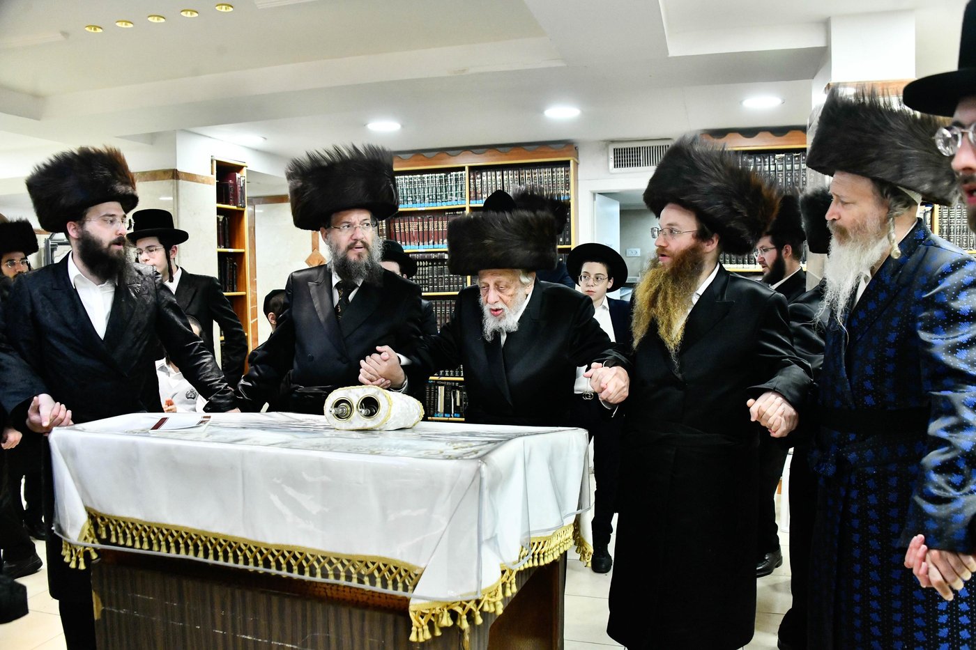 הקפות שניות בחצה"ק קופטשניץ