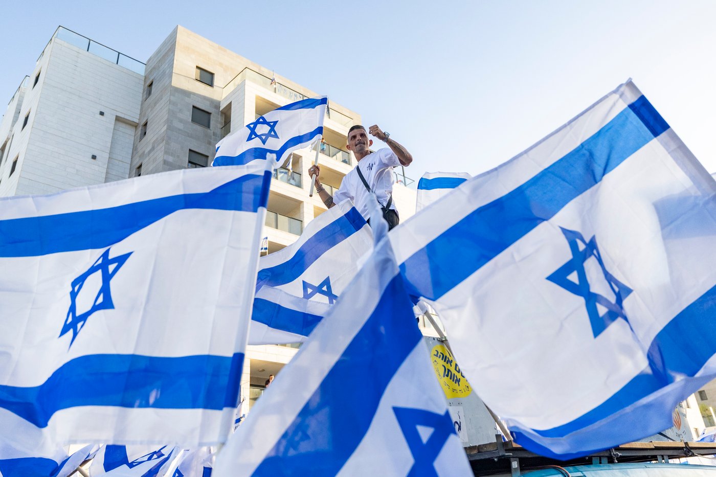 החטופים חוזרים הביתה