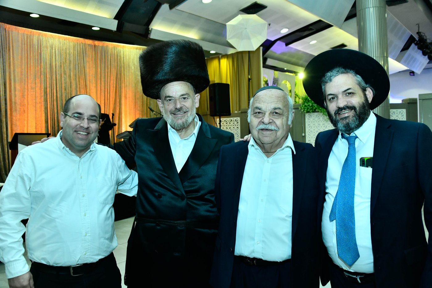 שמחת נישואי בת העסקן ר' ארי קורניצר