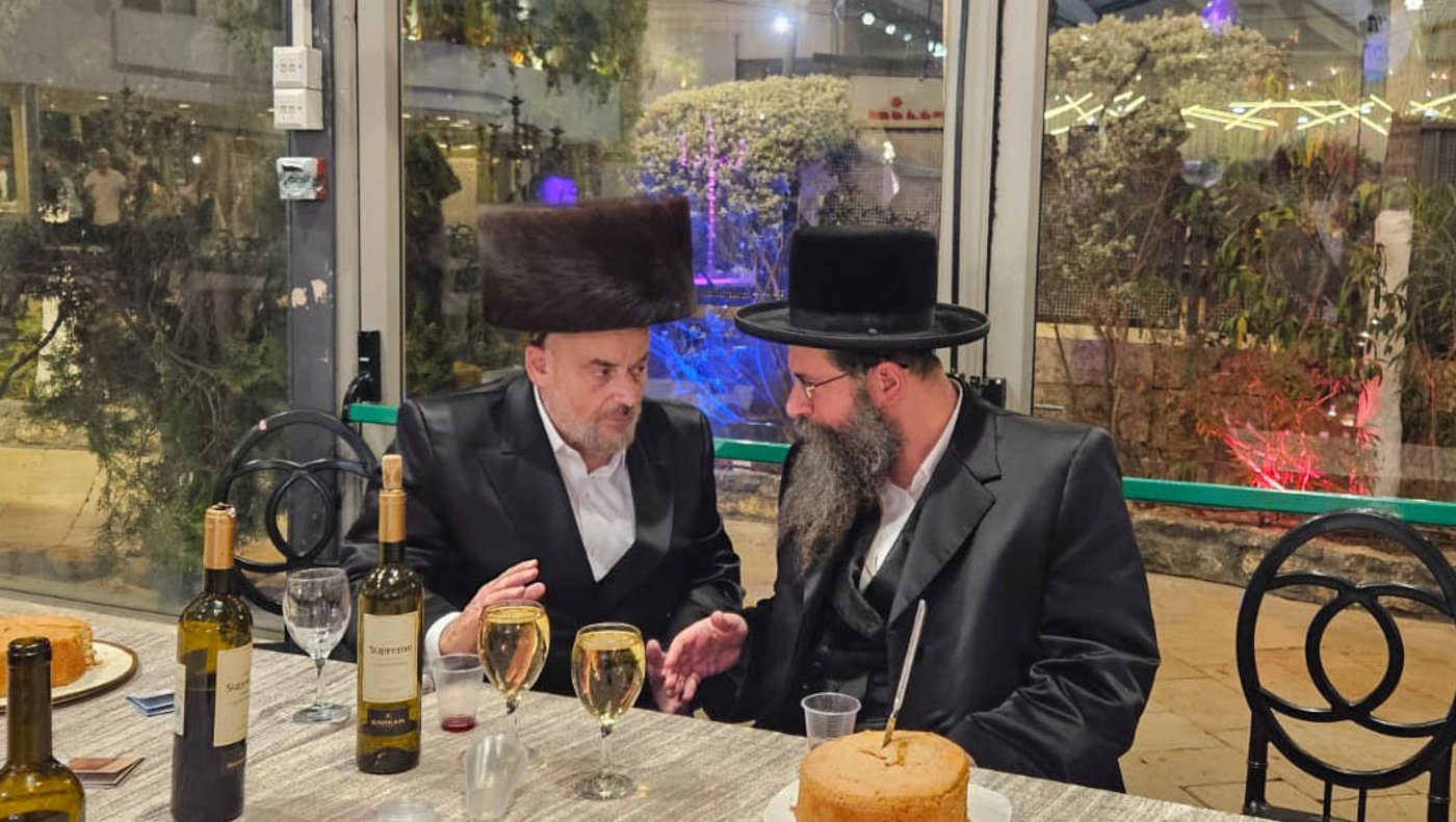 שמחת נישואי בת העסקן ר' ארי קורניצר