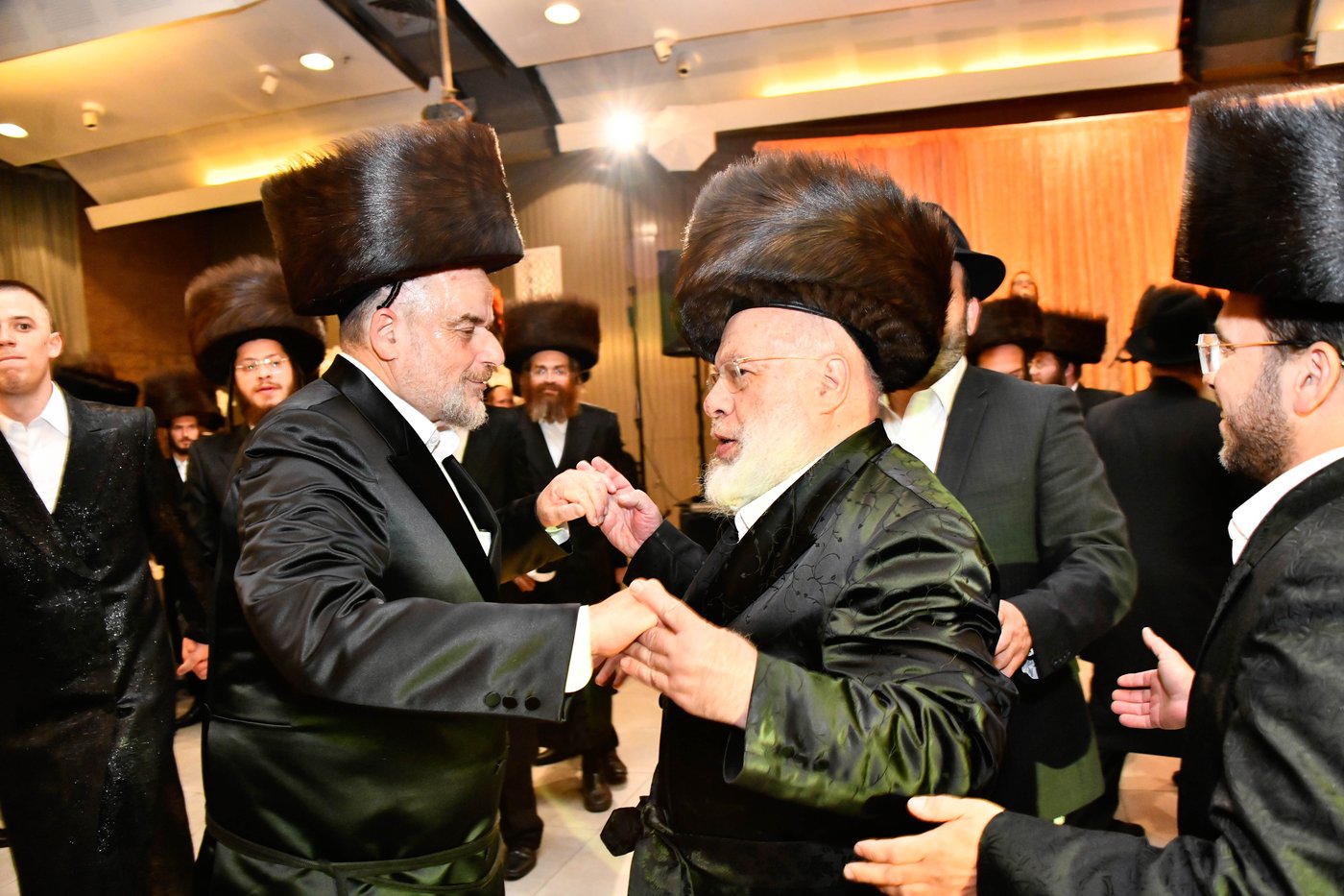 שמחת נישואי בת העסקן ר' ארי קורניצר