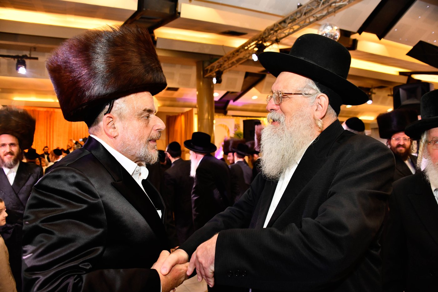 שמחת נישואי בת העסקן ר' ארי קורניצר