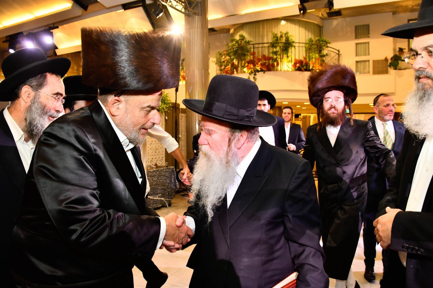 שמחת נישואי בת העסקן ר' ארי קורניצר