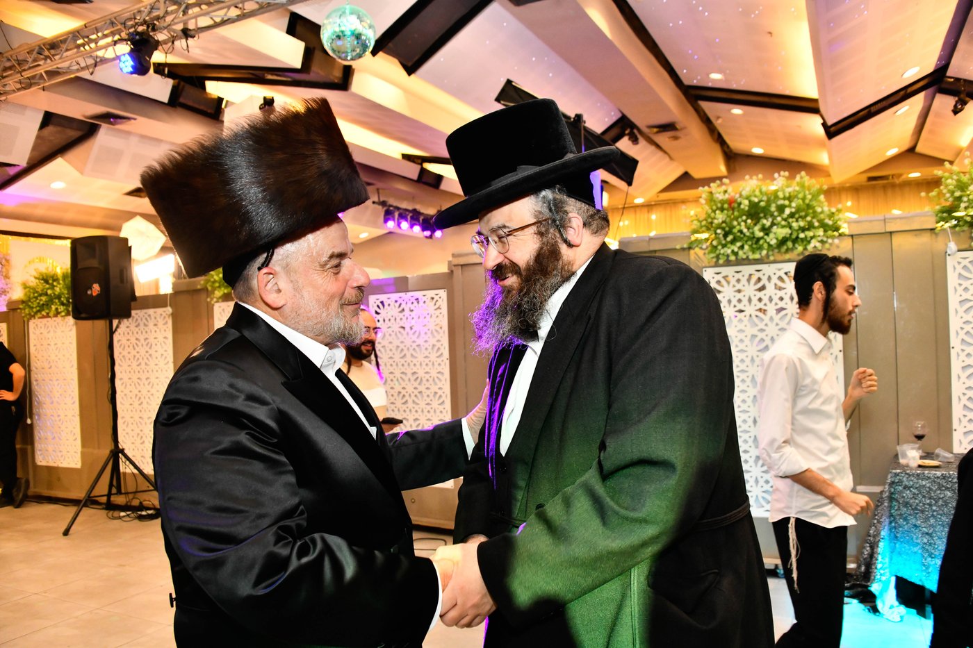 שמחת נישואי בת העסקן ר' ארי קורניצר