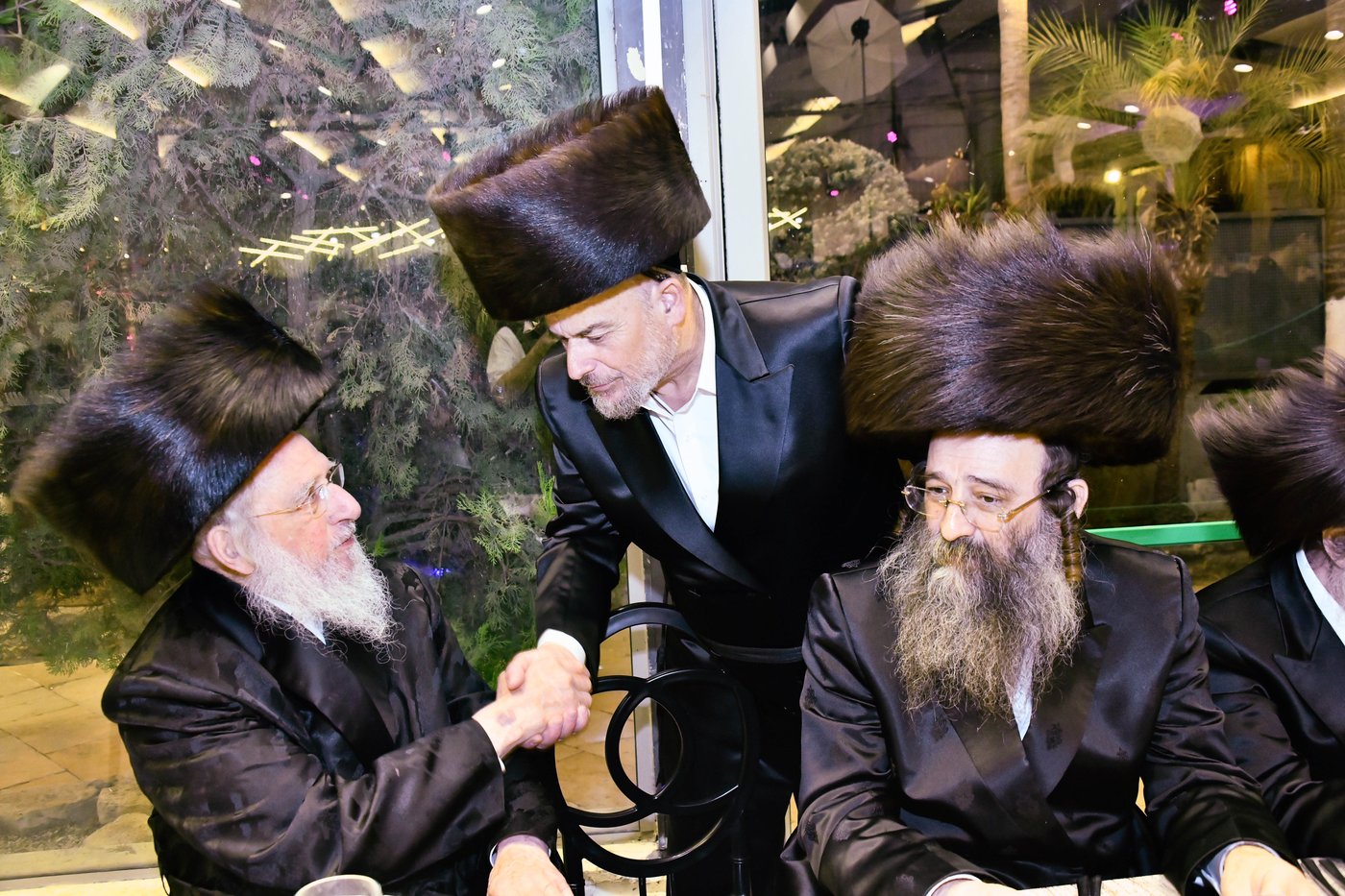 שמחת נישואי בת העסקן ר' ארי קורניצר