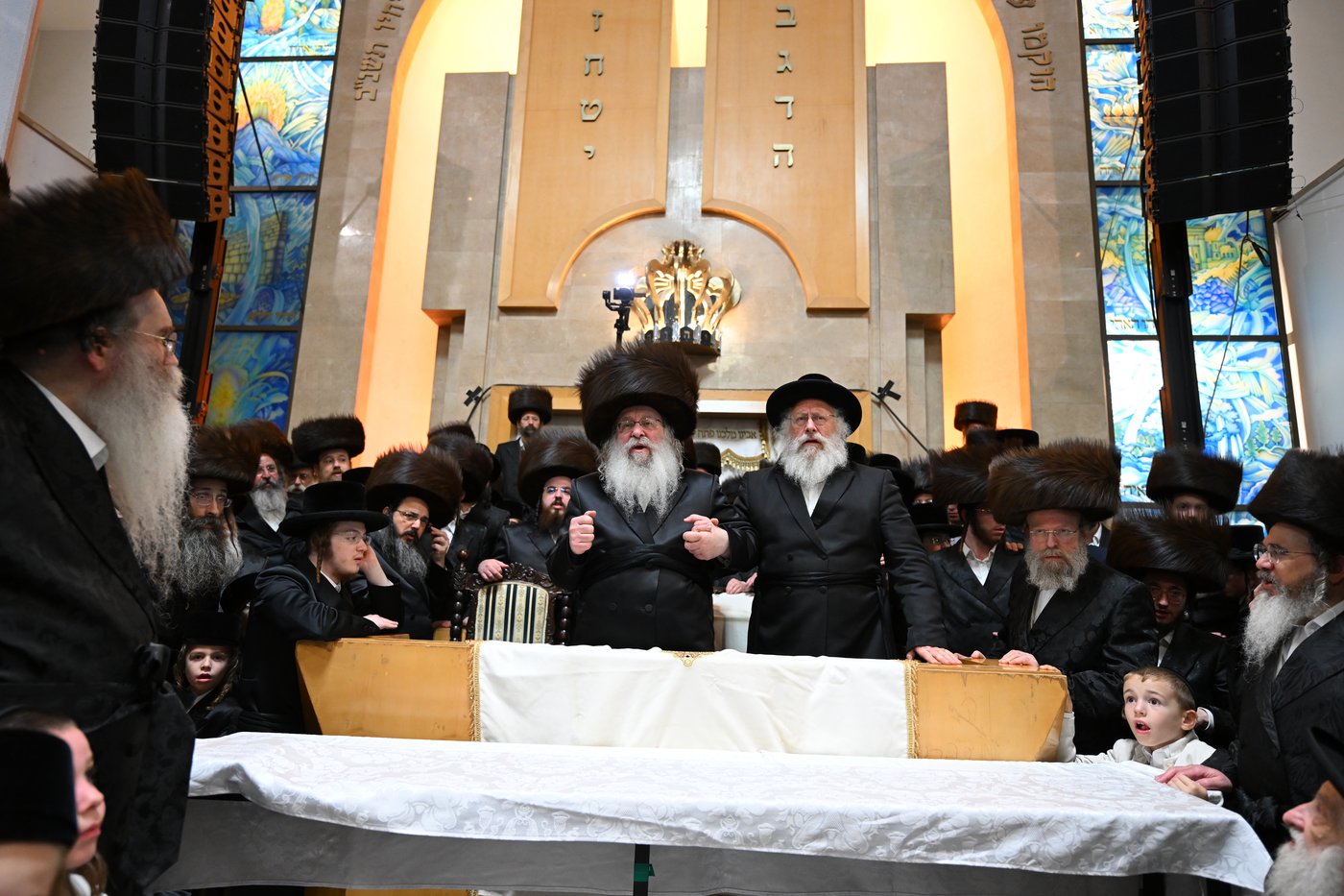 בכתיבת אותיות לס"ת