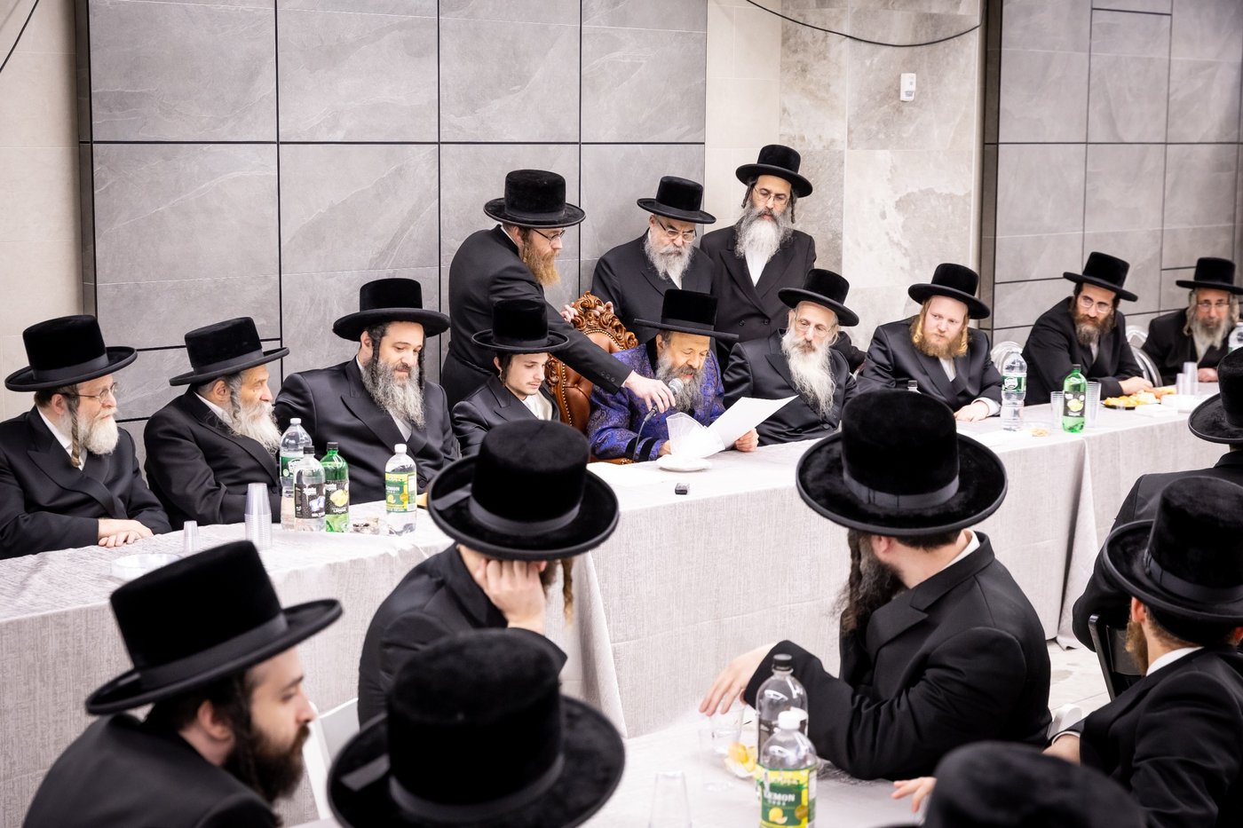 שמחת הווארט והתנאים לנכדת האדמו"ר מבאבוב 45