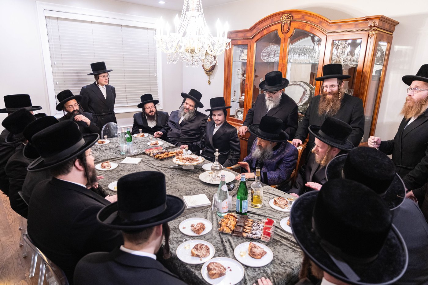 שמחת הווארט והתנאים לנכדת האדמו"ר מבאבוב 45