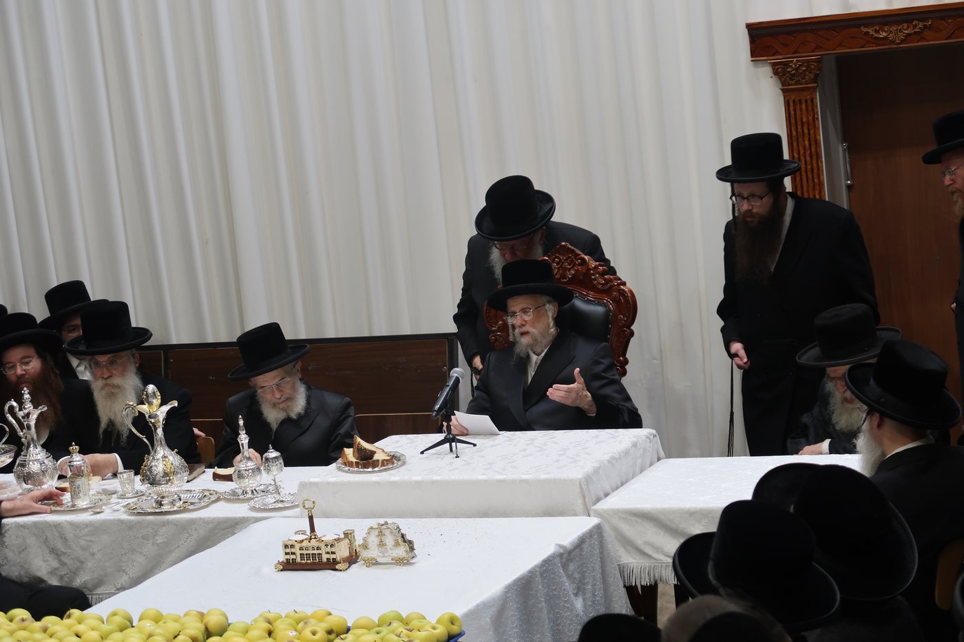 הילולא קדישא בסערט ויז'ניץ