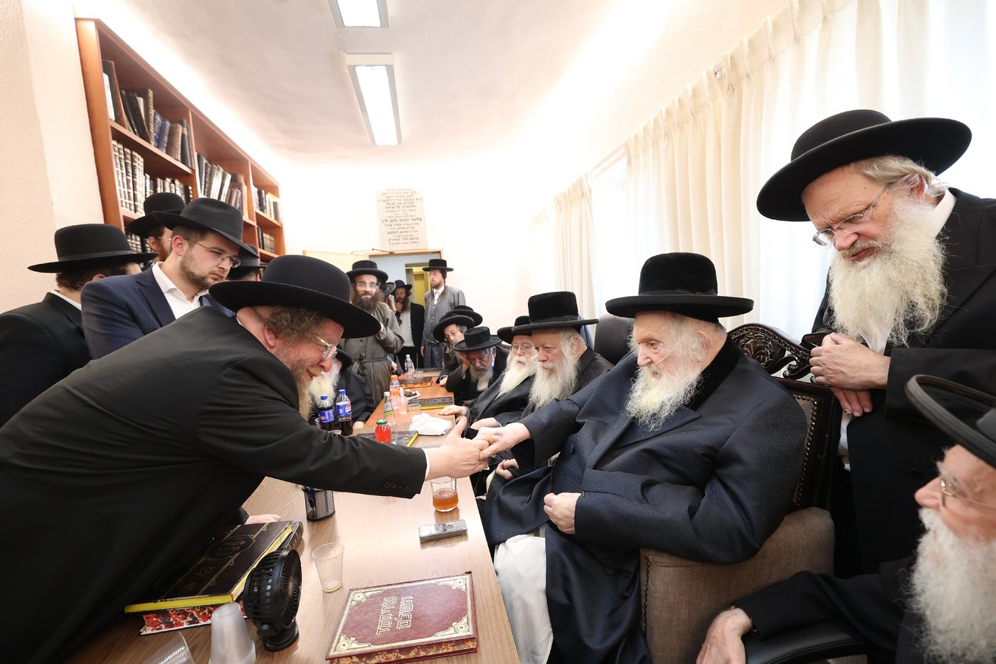 הגרש"ב סורוצקין בכינוס בד"צ 'העדה החרדית'