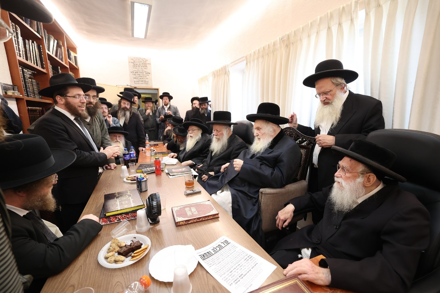 הגרש"ב סורוצקין בכינוס בד"צ 'העדה החרדית'