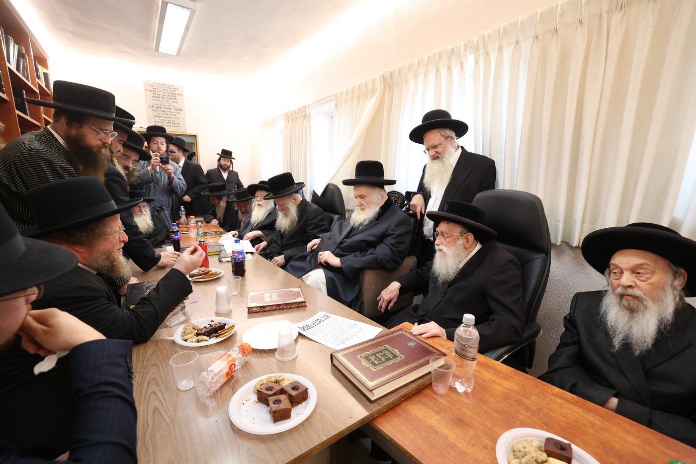 הגרש"ב סורוצקין בכינוס בד"צ 'העדה החרדית'