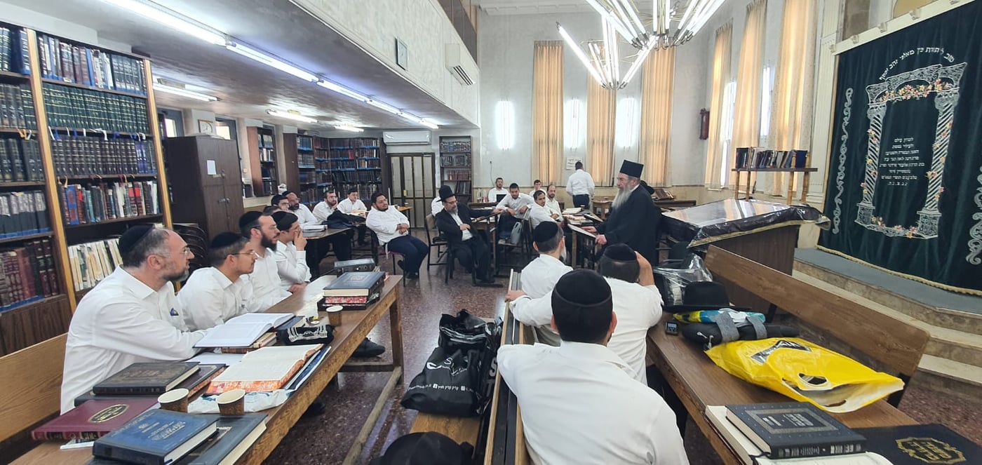 עצרת זיכרון בהיכל ישיבת מרן הגר"ע יוסף זיע"א