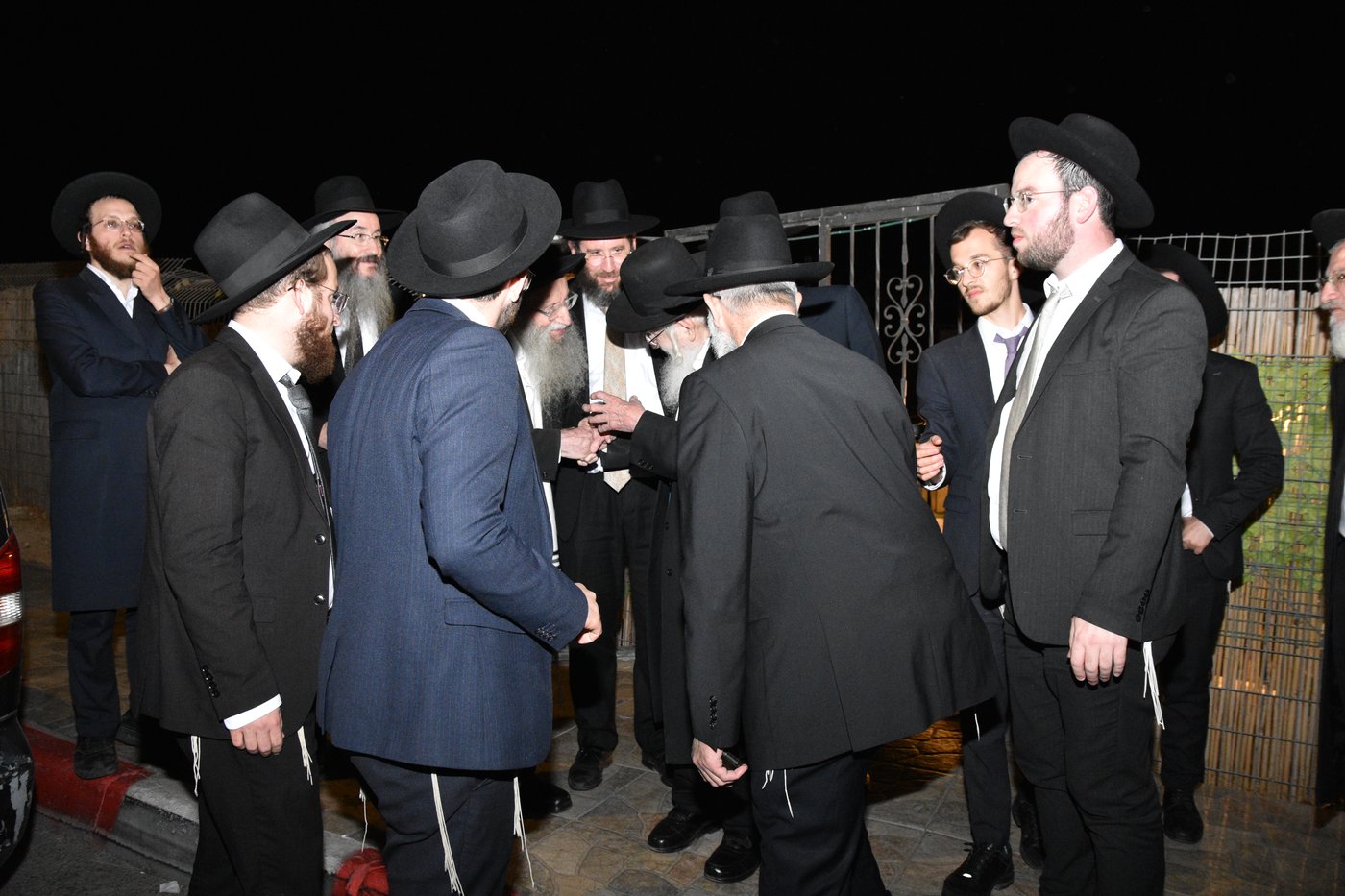 הגר"ע אויערבאך בסיום מסכת עירובין בכולל 'דעת שמואל'