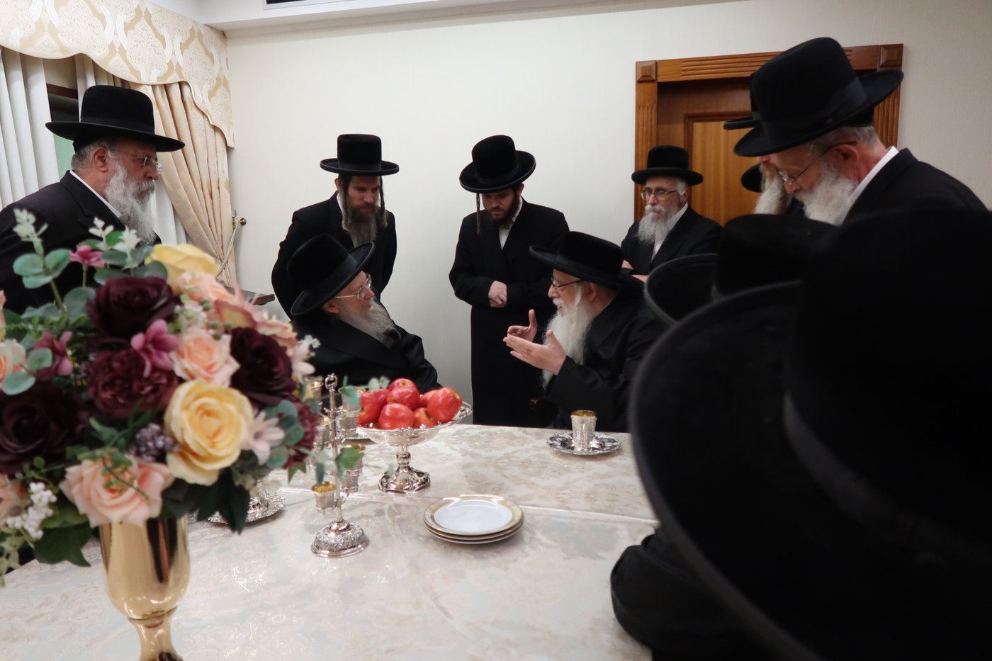 האדמו"ר מצאנז בביקור אצל האדמו"ר מסלונים