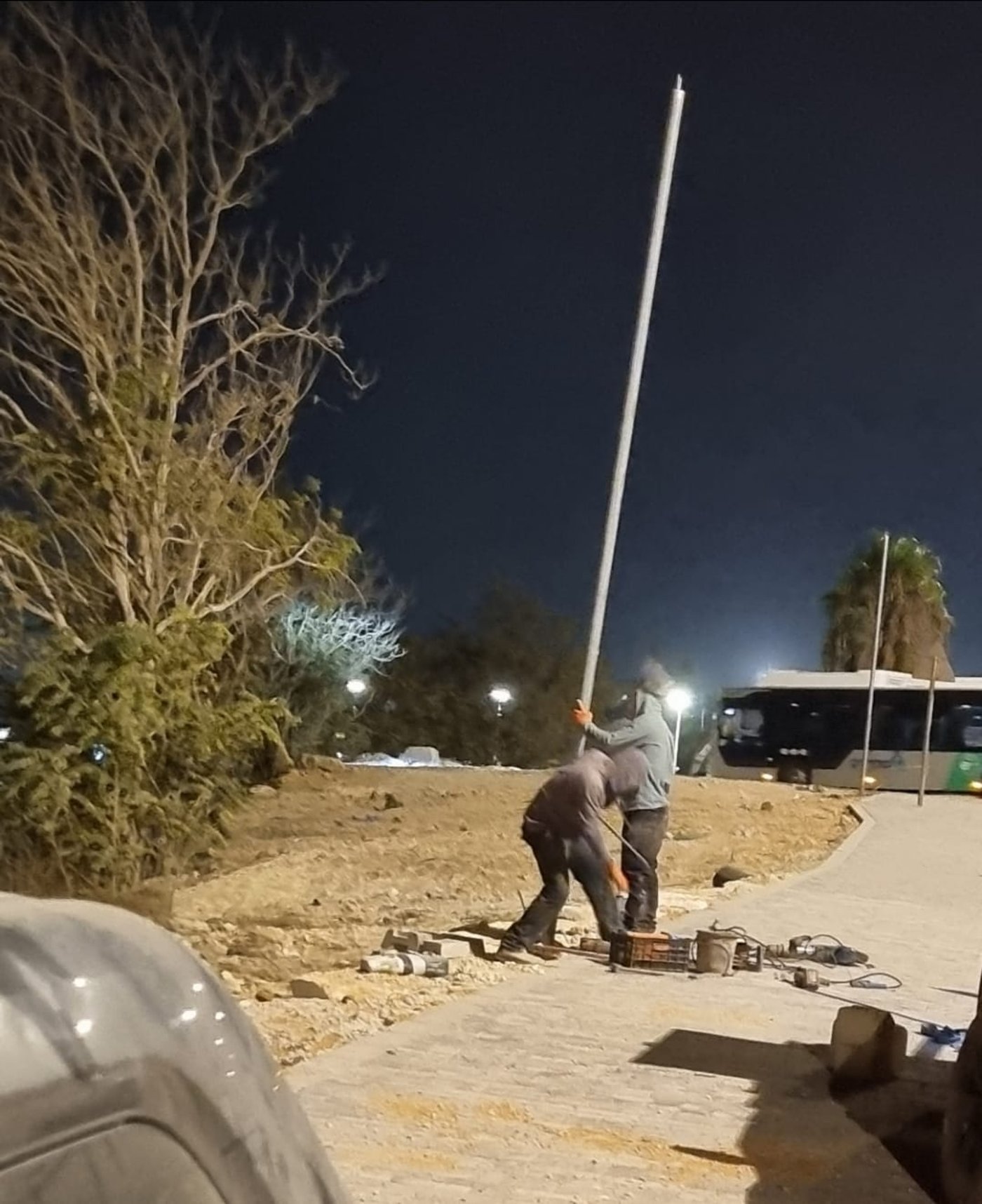 התקנת עמודי העירוב החדש