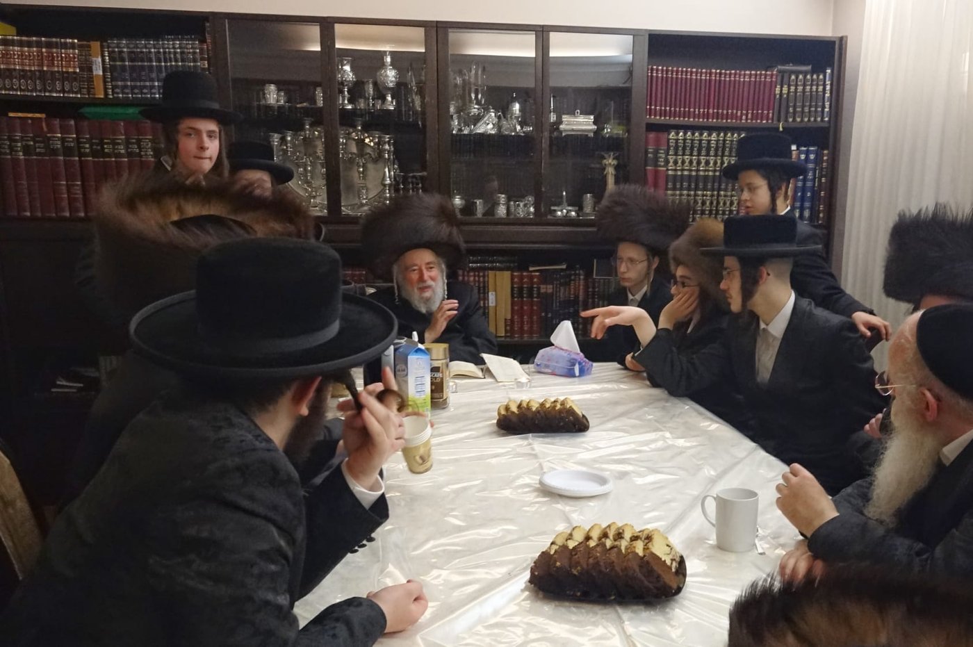 הגה"צ רבי יצחק משה ארלנגר בביקור באנטווערפן