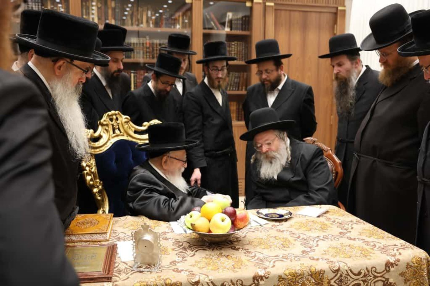 הרה"צ רבי נחמיה אלתר בביקור אצל האדמו"ר מסקווירא