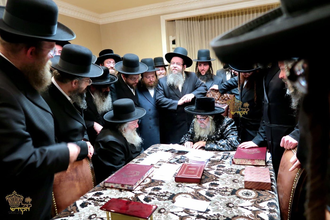 הרה"צ רבי נחמיה אלתר בביקור אצל האדמו"ר מסאטמר 