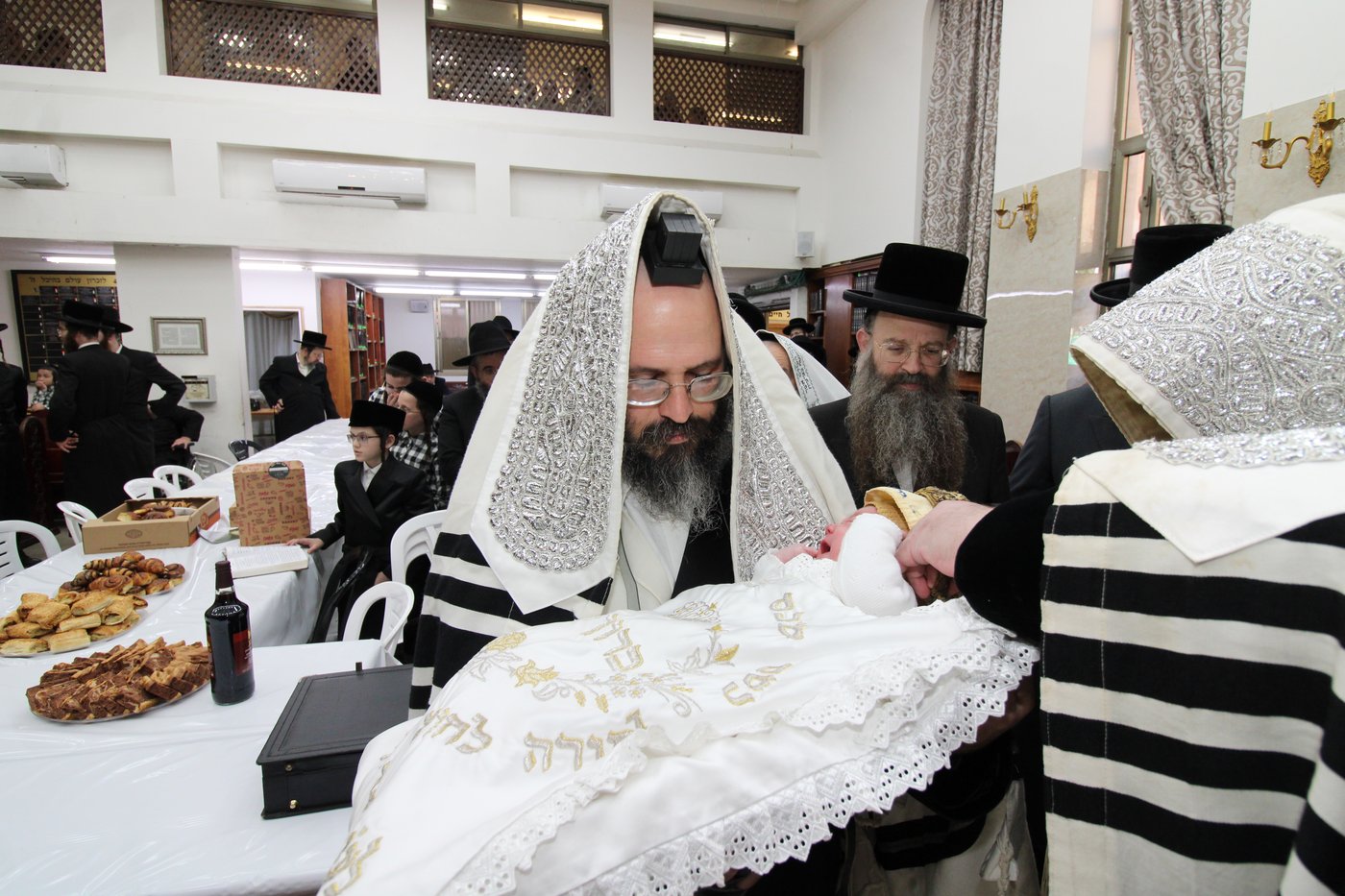 שמחת הברית בחצרות ביאלה רמת אהרן - שיכון ג'