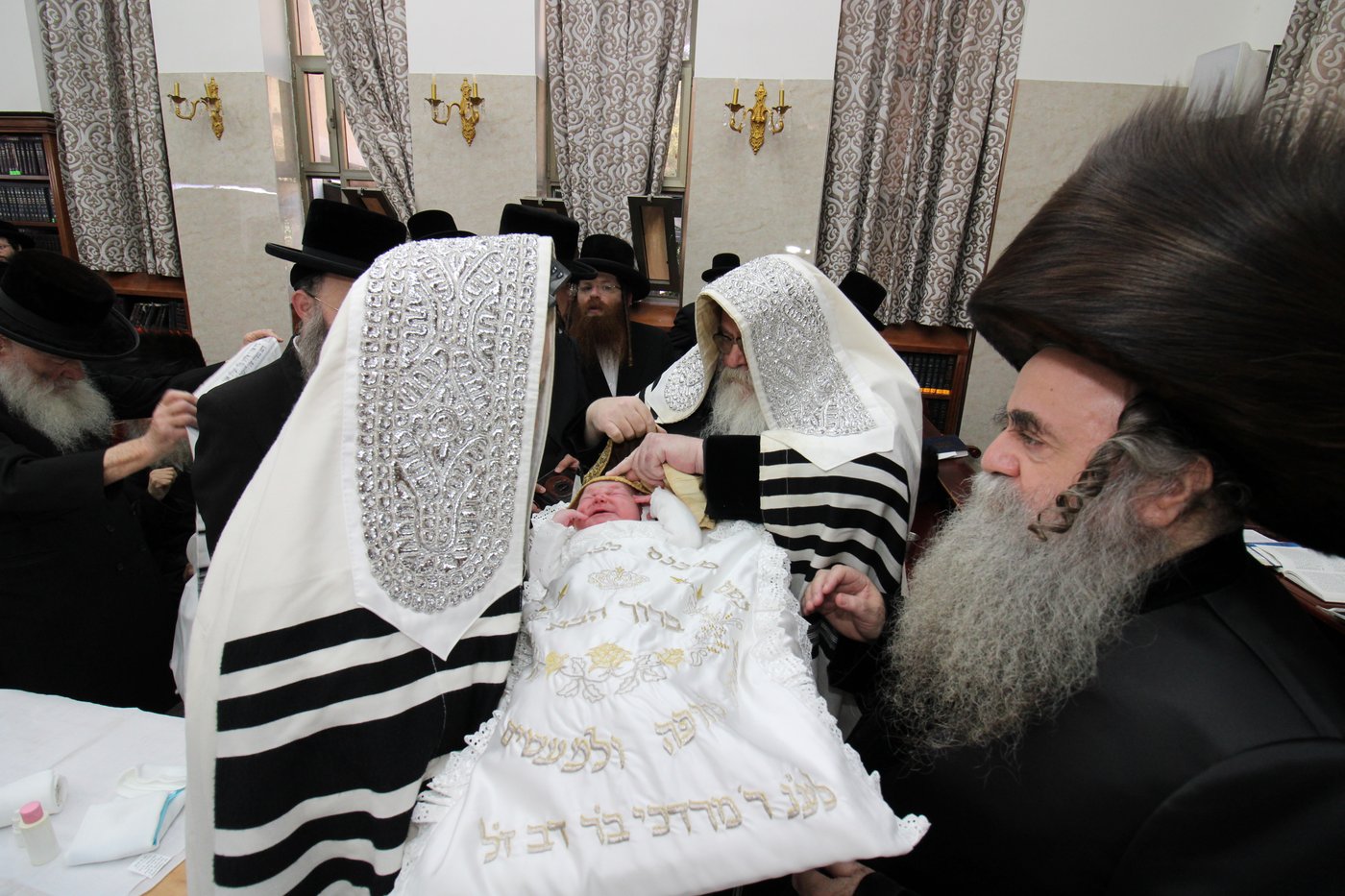 שמחת הברית בחצרות ביאלה רמת אהרן - שיכון ג'