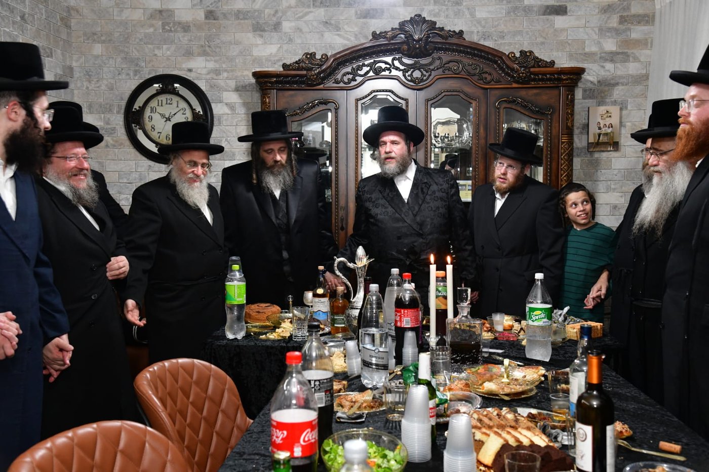 קביעת מזוזות אצל ר' שמואל אהרן צויבל