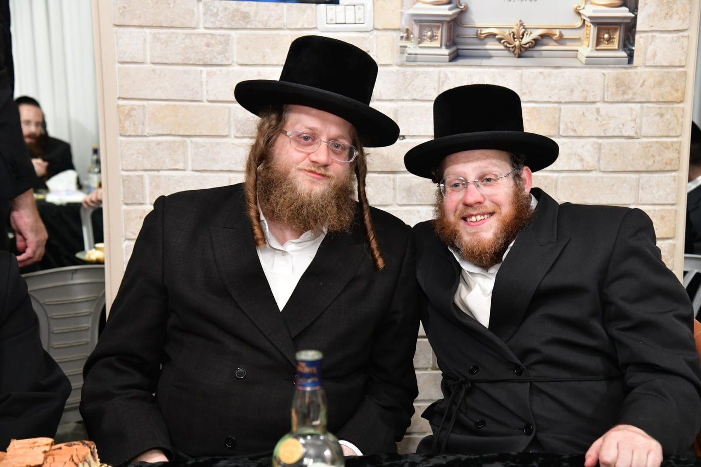 קביעת מזוזות אצל ר' שמואל אהרן צויבל