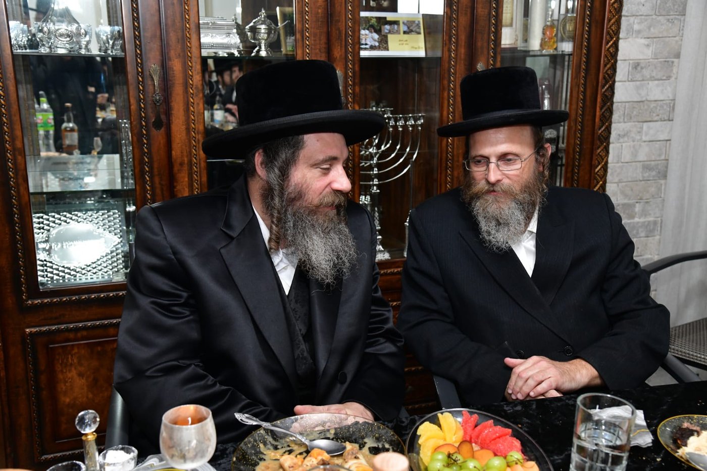 קביעת מזוזות אצל ר' שמואל אהרן צויבל